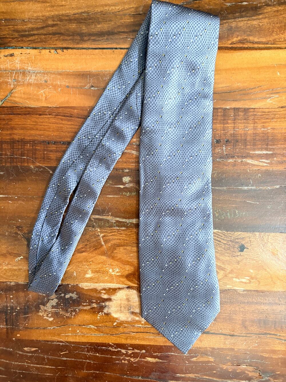 Alexander Lloyd 100% Silk Men’s Tie Gray Geometric Dot Pattern 62” Long
